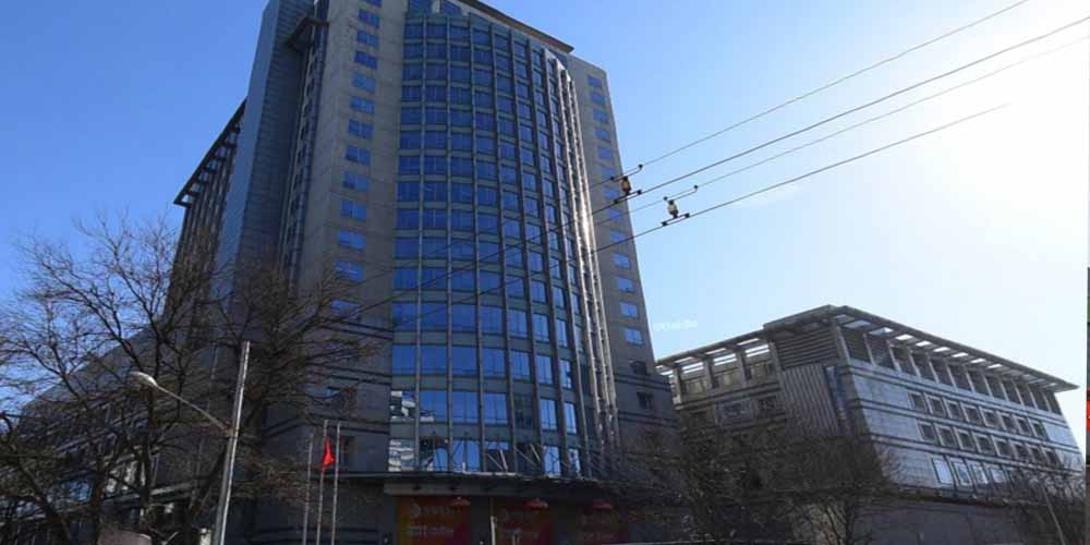 北礦磁材科技用高服氣流篩解決磁性材料的精度、細度及環(huán)境污染問題
